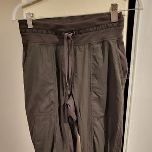Lululemon Dance Studio MR Crop Pants